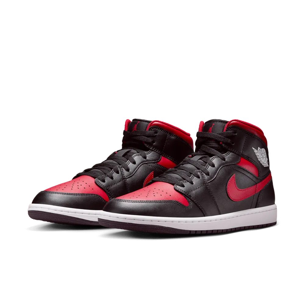 Air Jordan 1 Mid 'Bred'