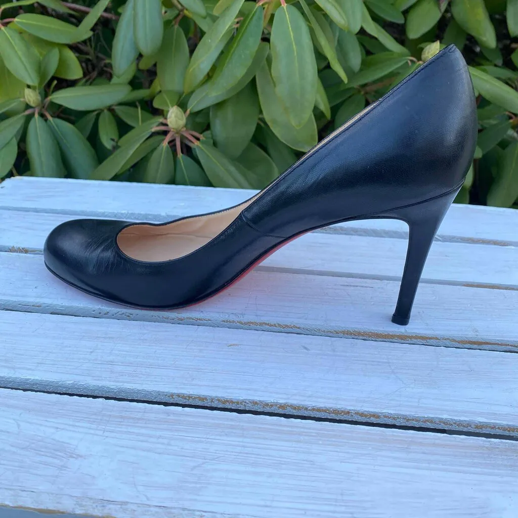 Christian Louboutin Simple Leather Pumps - Size 41