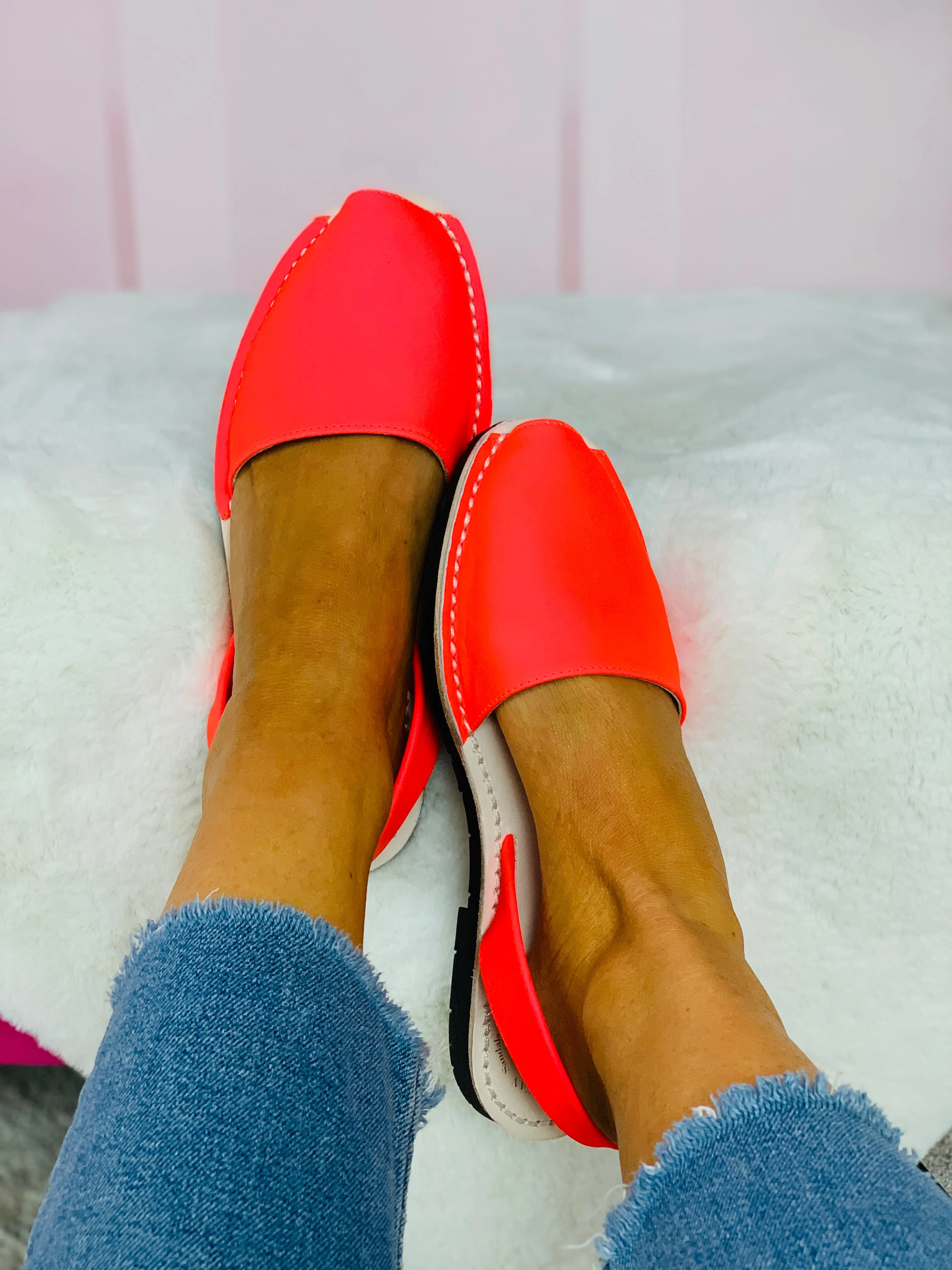 Neon Coral Avarcas