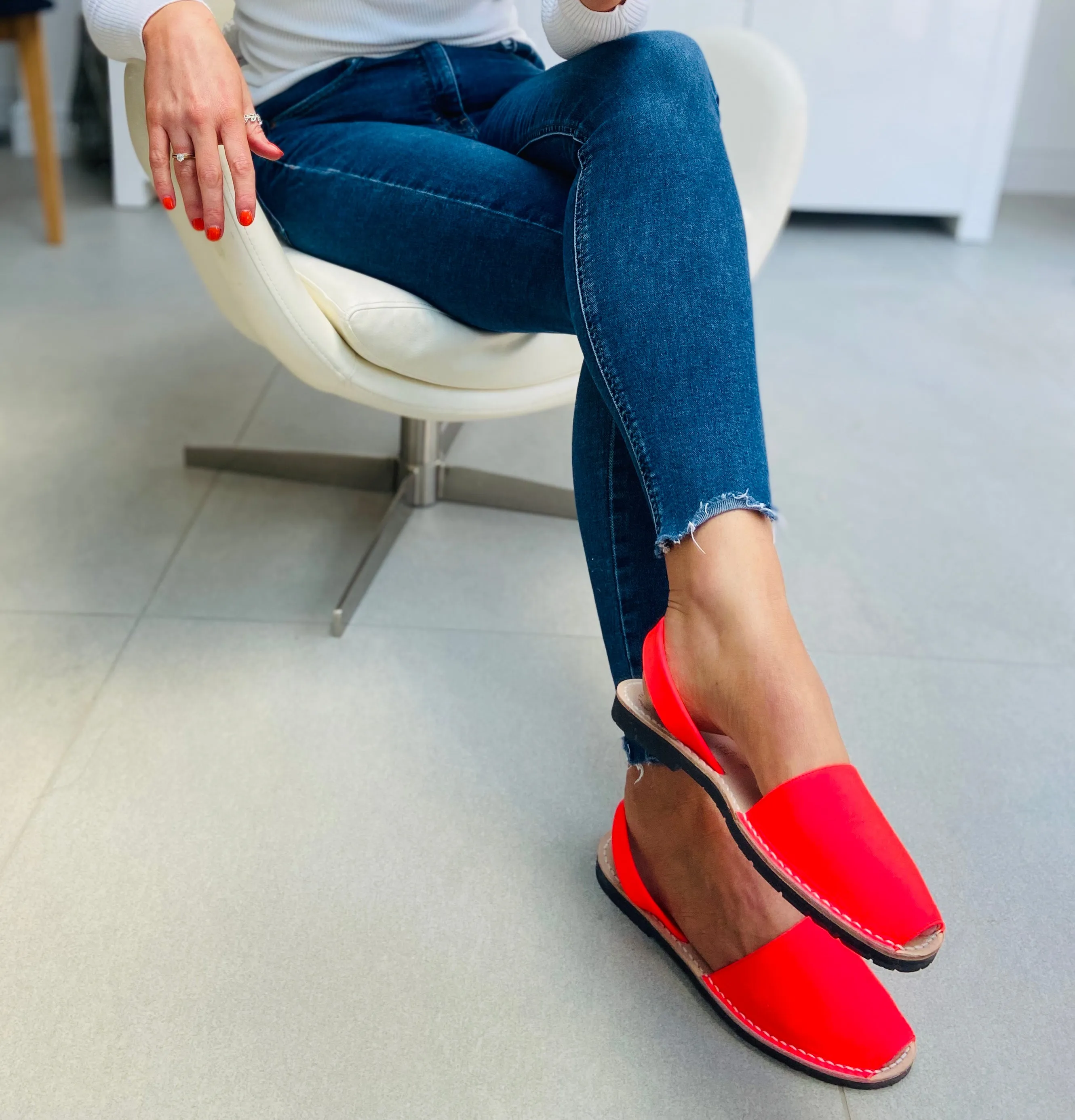 Neon Coral Avarcas