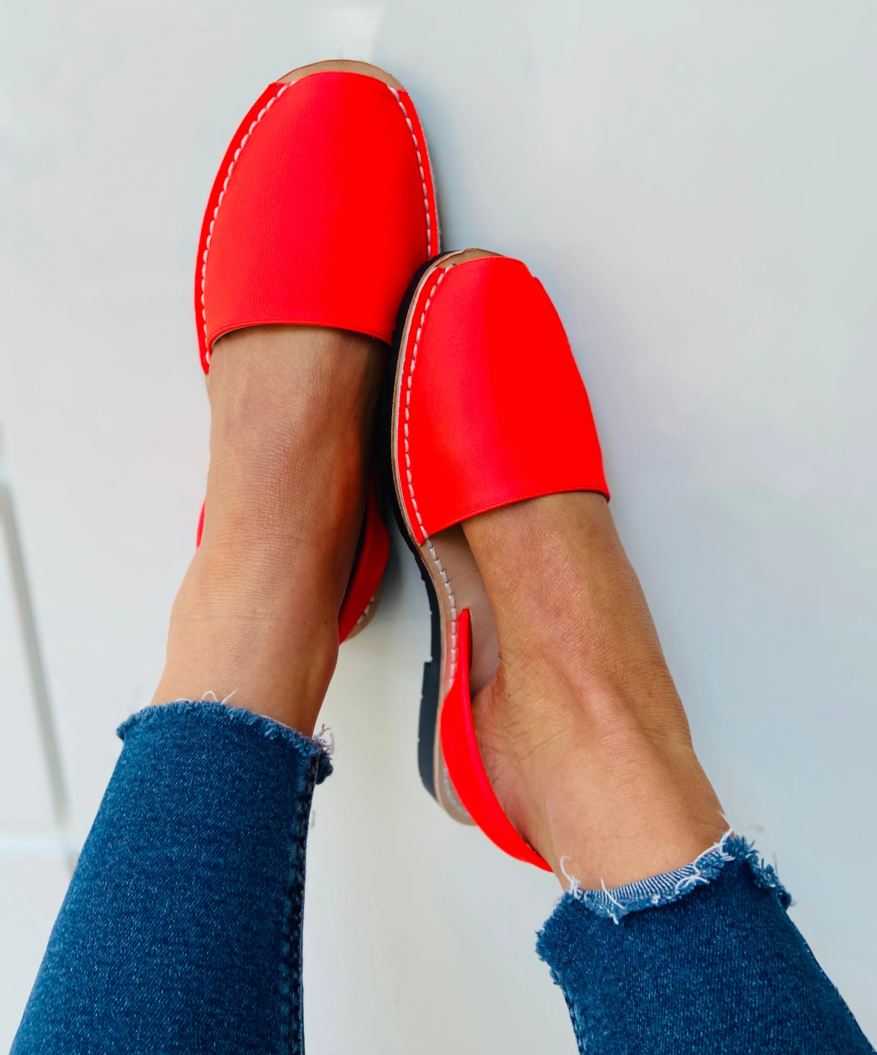 Neon Coral Avarcas