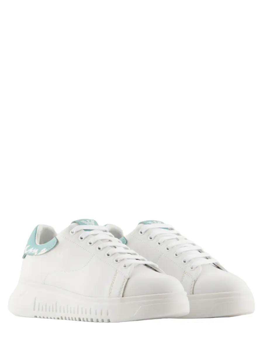 Sneakers in nappa con retro logo signature